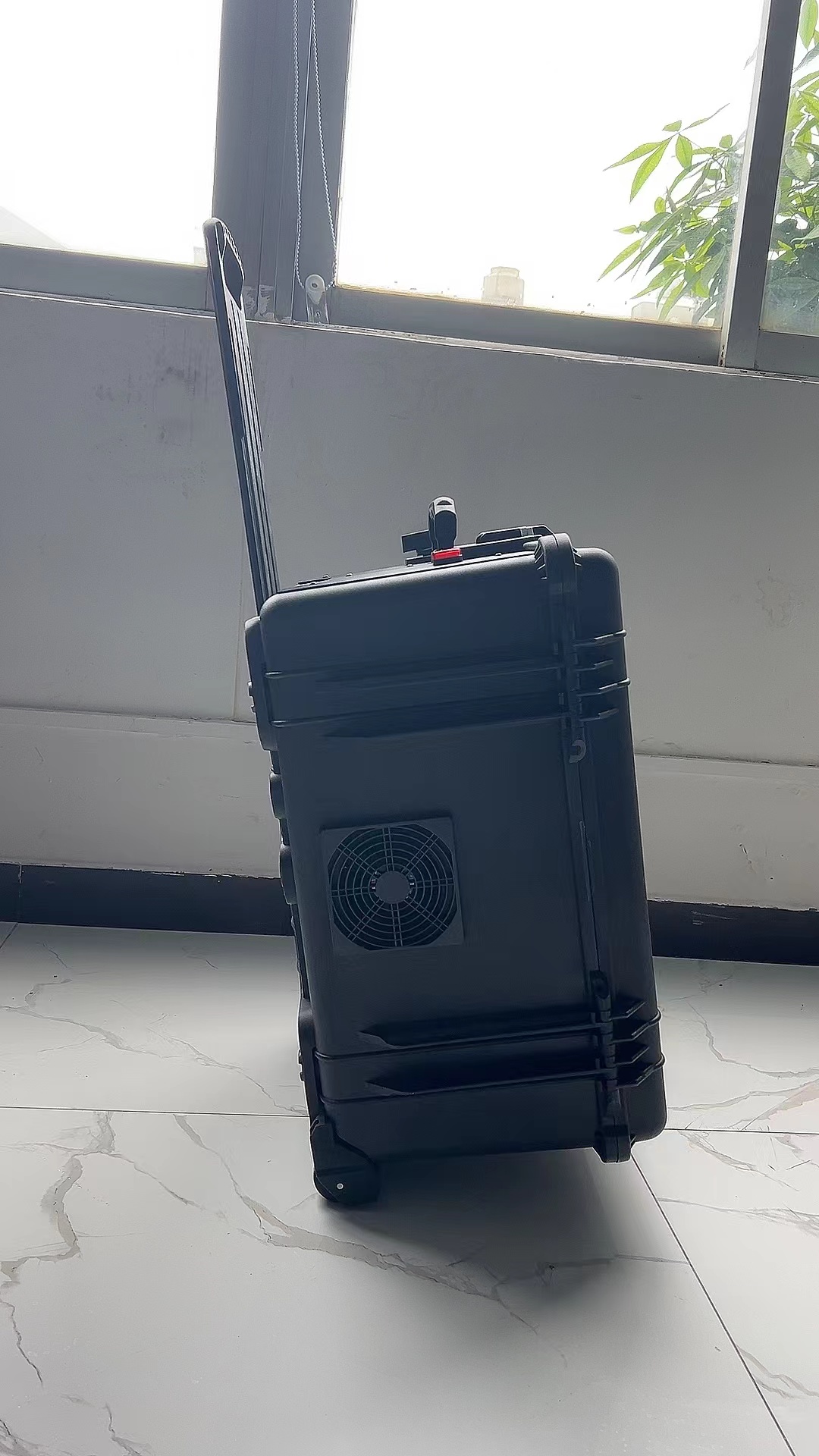 惠阳手拉箱型移动通信干扰器